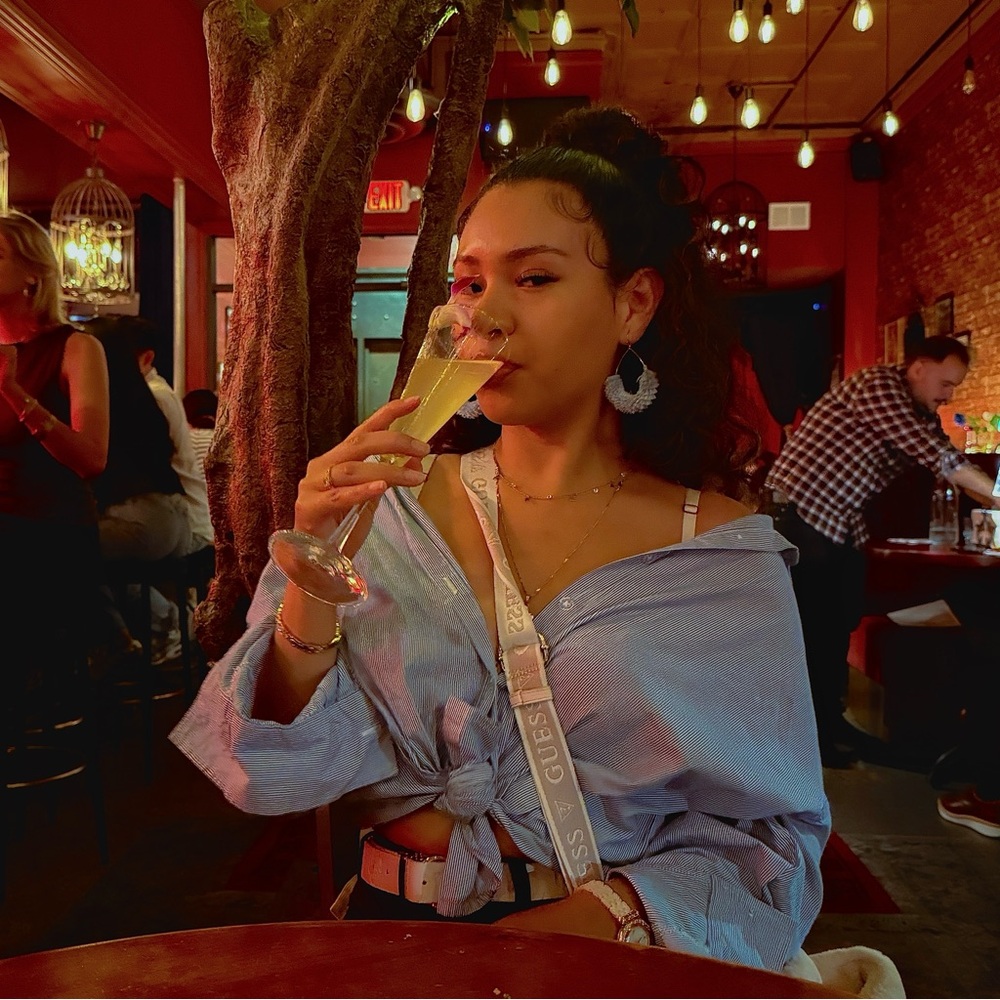 Meet your Posher, Fatima